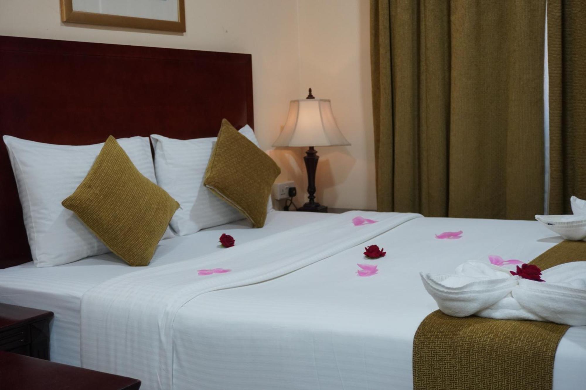 Onyx Hotel Apartments - Maha Hospitality Group Аджман Экстерьер фото