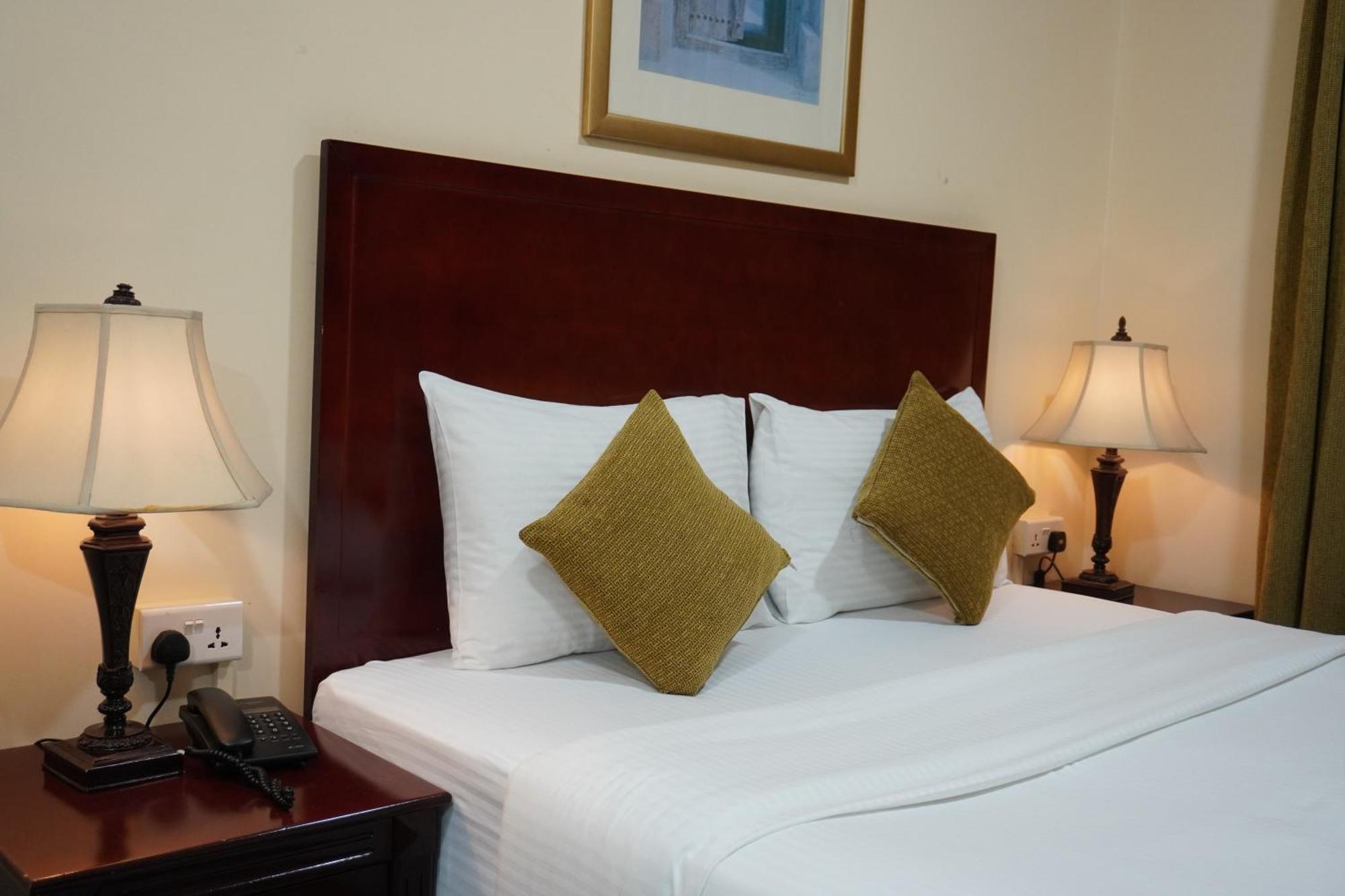 Onyx Hotel Apartments - Maha Hospitality Group Аджман Экстерьер фото
